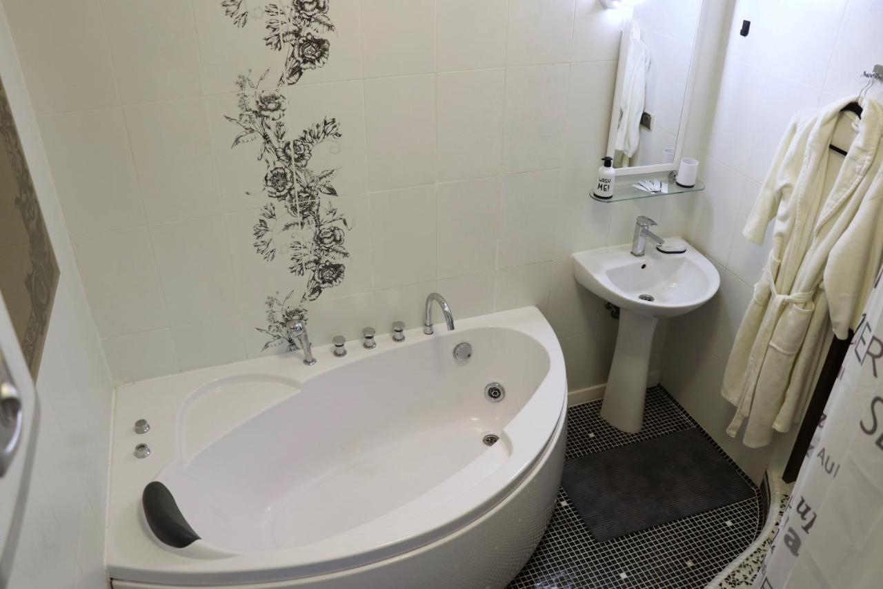Bogdanov Yar Hotel Kiev Extérieur photo